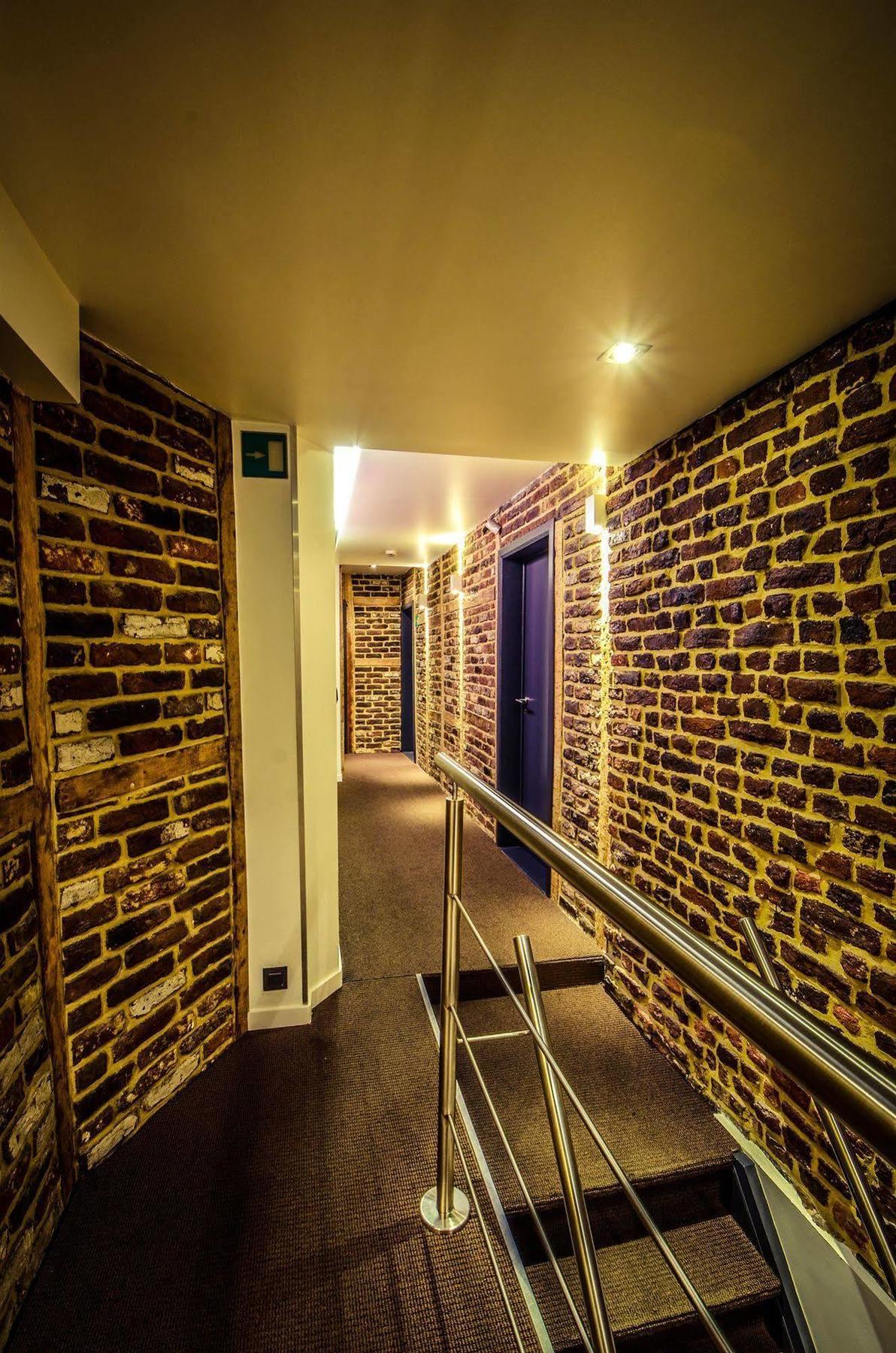 Hotel Hors-chateau - Centre Historique 3*